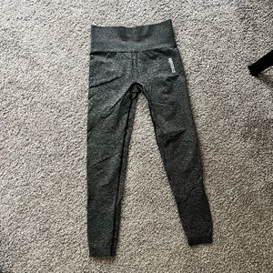 Hardly worn grey gym shark leggings